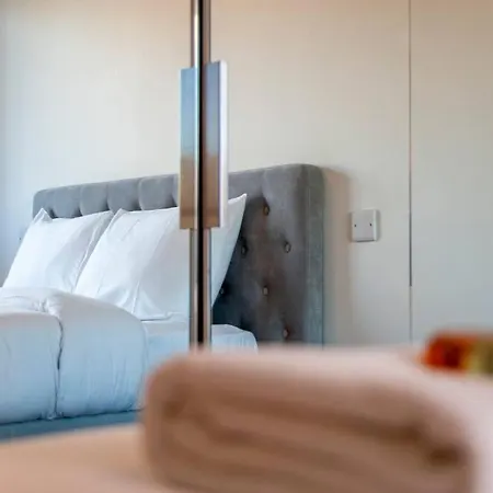 Apartamento Stunning New 3 Bdr Duplex Wbalcony, East Londres Exterior foto
